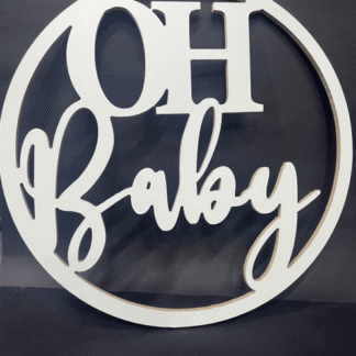 שלט OH Baby מעץ עגול לבן x1